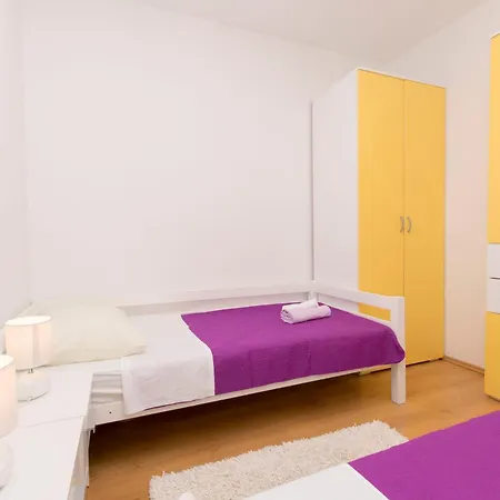 Apartamento Petea *